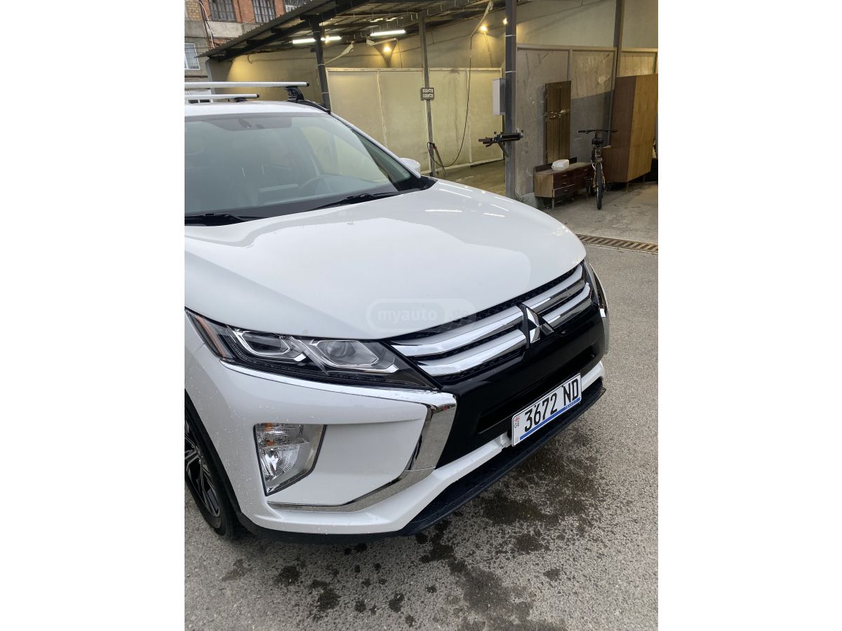 Mitsubishi Eclipse Cross - фото 2
