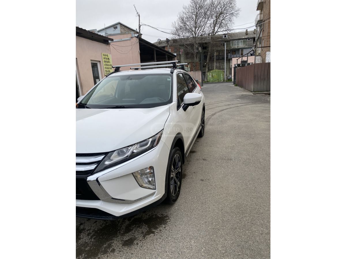 Mitsubishi Eclipse Cross - фото 3