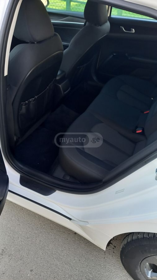Kia K5 - фото 12