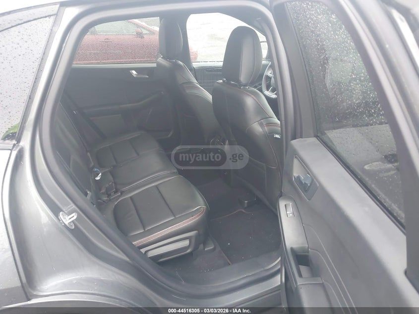 Ford Escape - фото 8