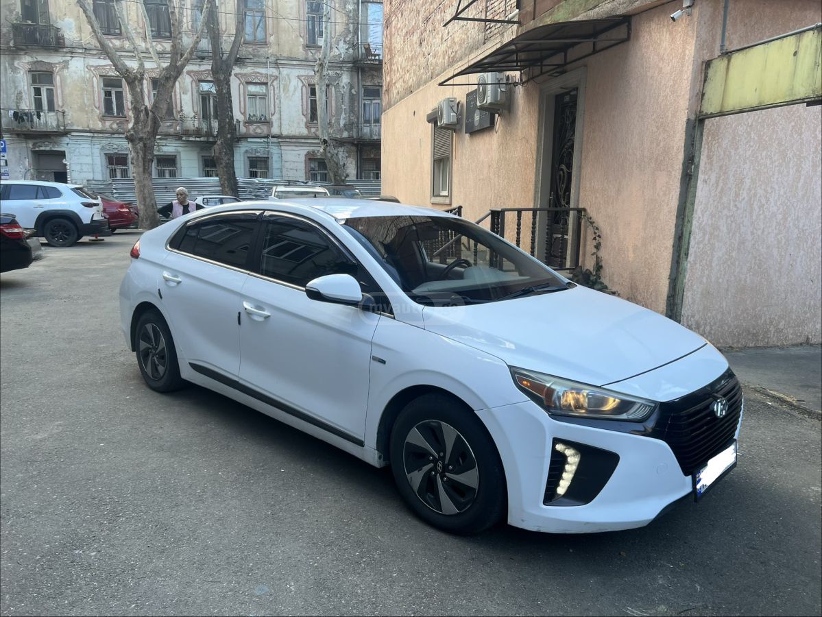 Hyundai Ioniq - фото 2