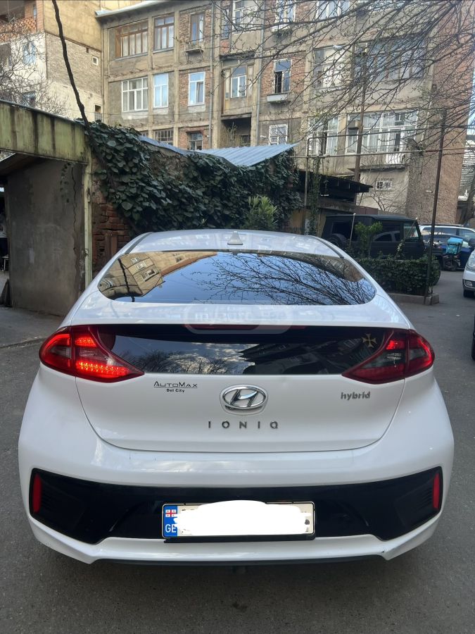 Hyundai Ioniq - фото 3