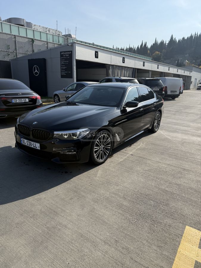 BMW 530 - фото 1