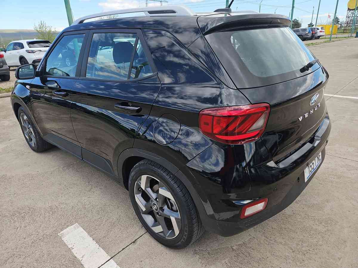 Hyundai Venue - фото 7