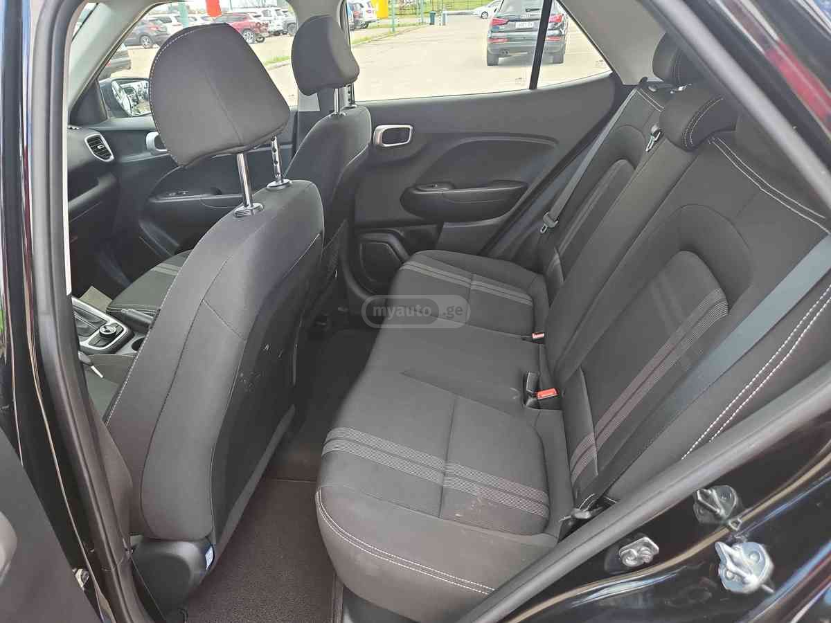 Hyundai Venue - фото 9