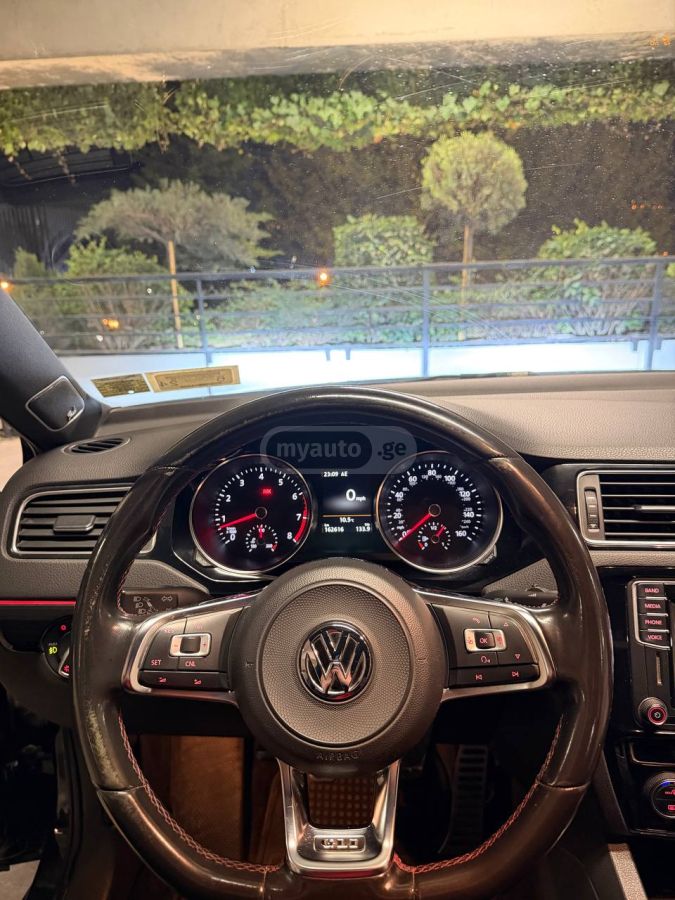 Volkswagen Jetta - фото 11