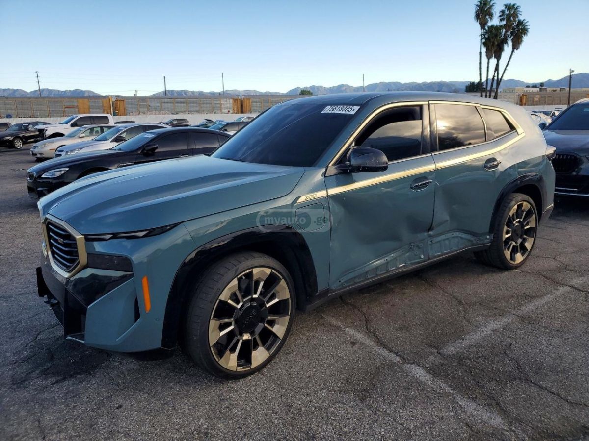 BMW XM 2023 — миниатюра 1