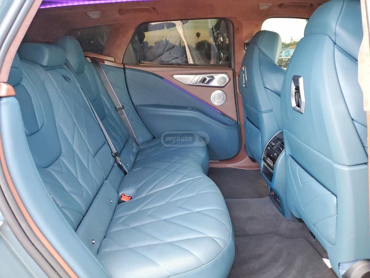 BMW XM 2023 — миниатюра 11