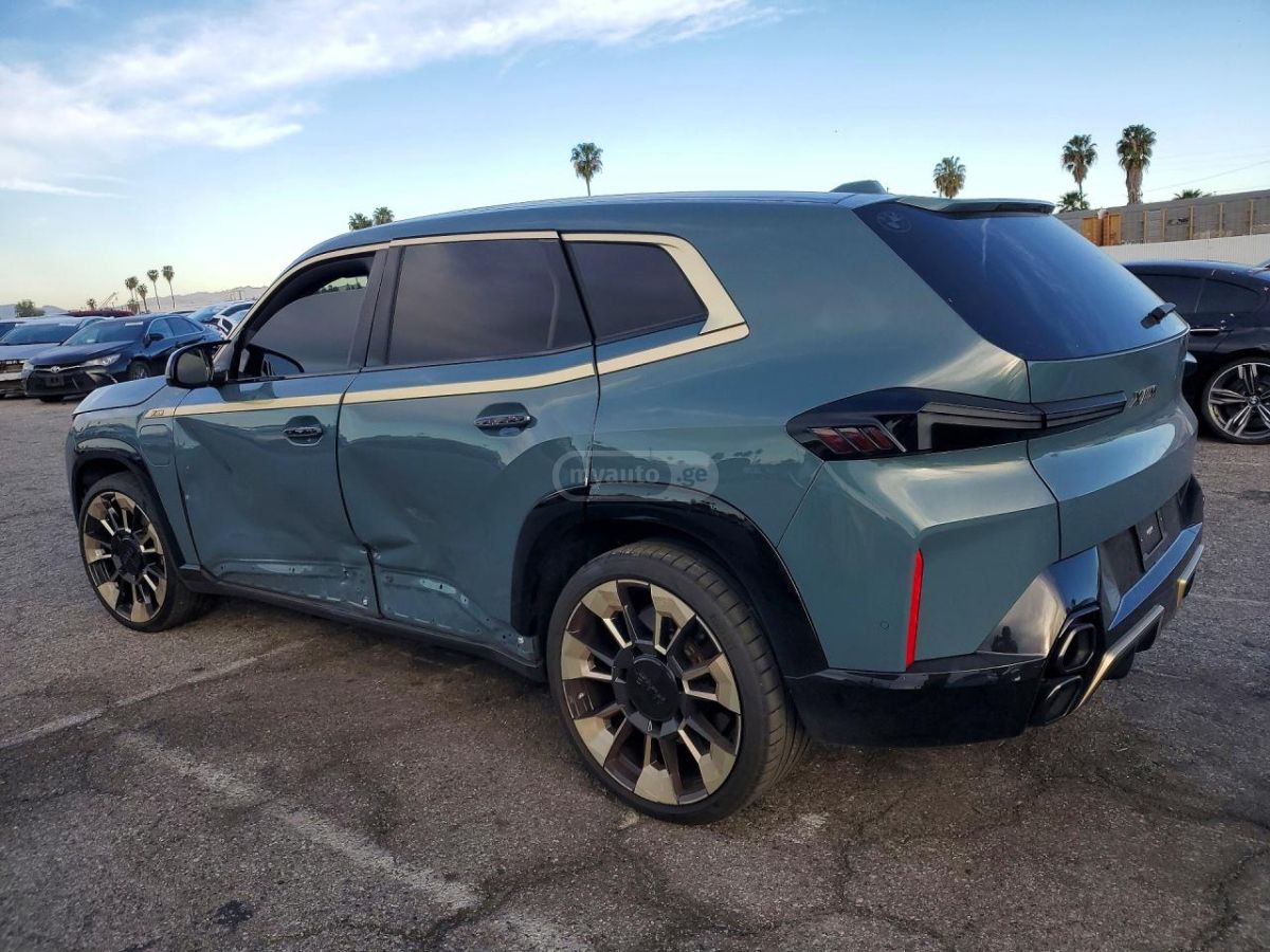 BMW XM 2023 — миниатюра 2