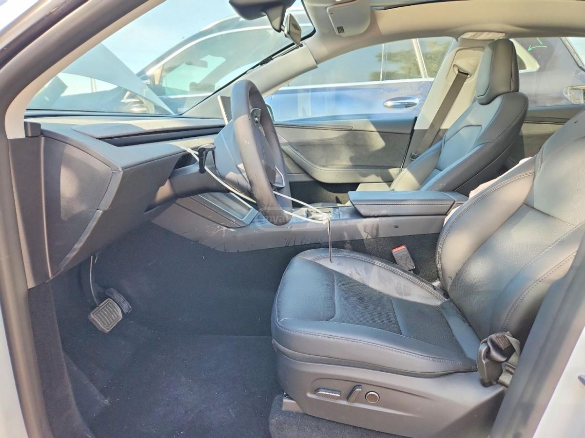 Tesla Model S 2026 — миниатюра 7