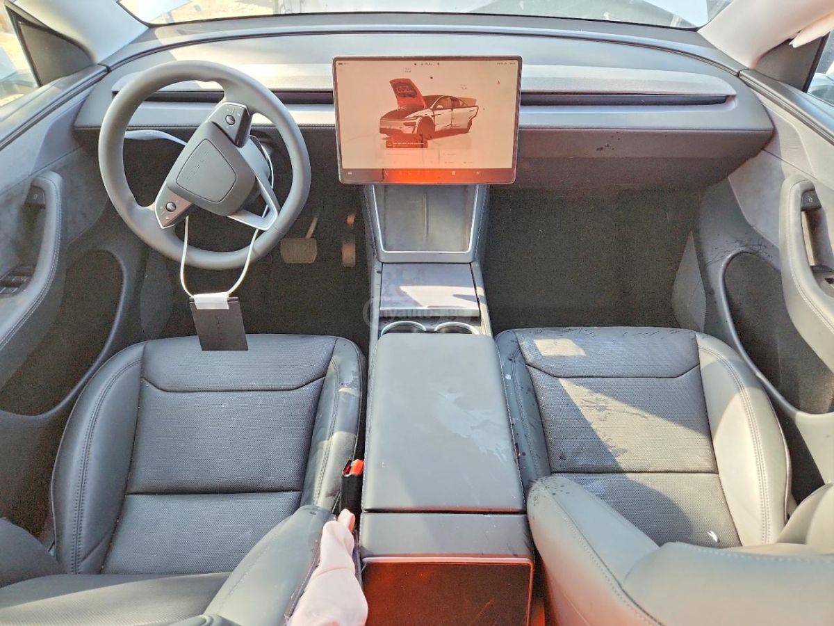 Tesla Model S 2026 — миниатюра 8