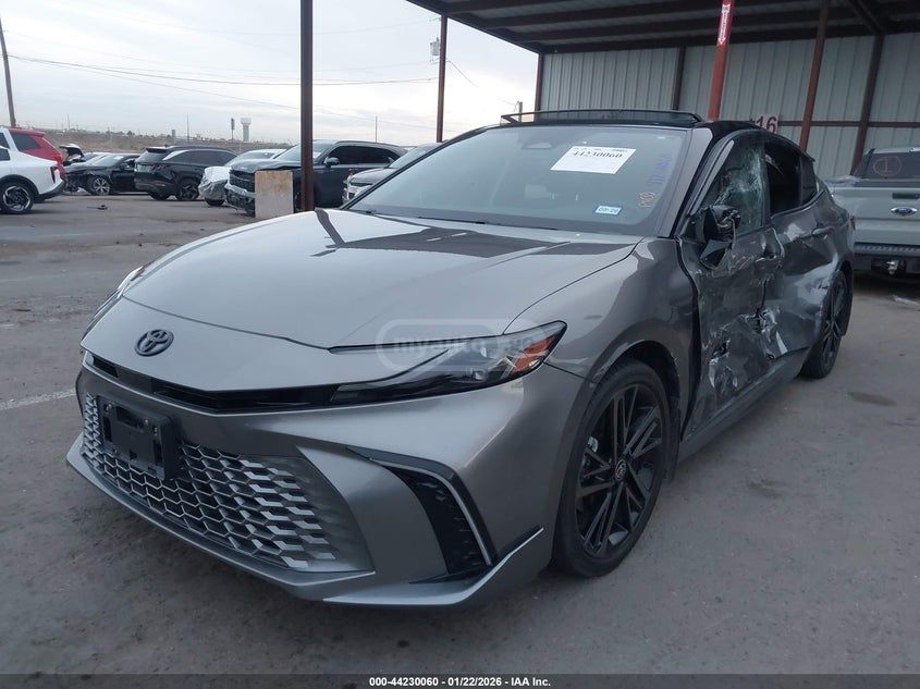 Toyota Camry 2025 — миниатюра 2