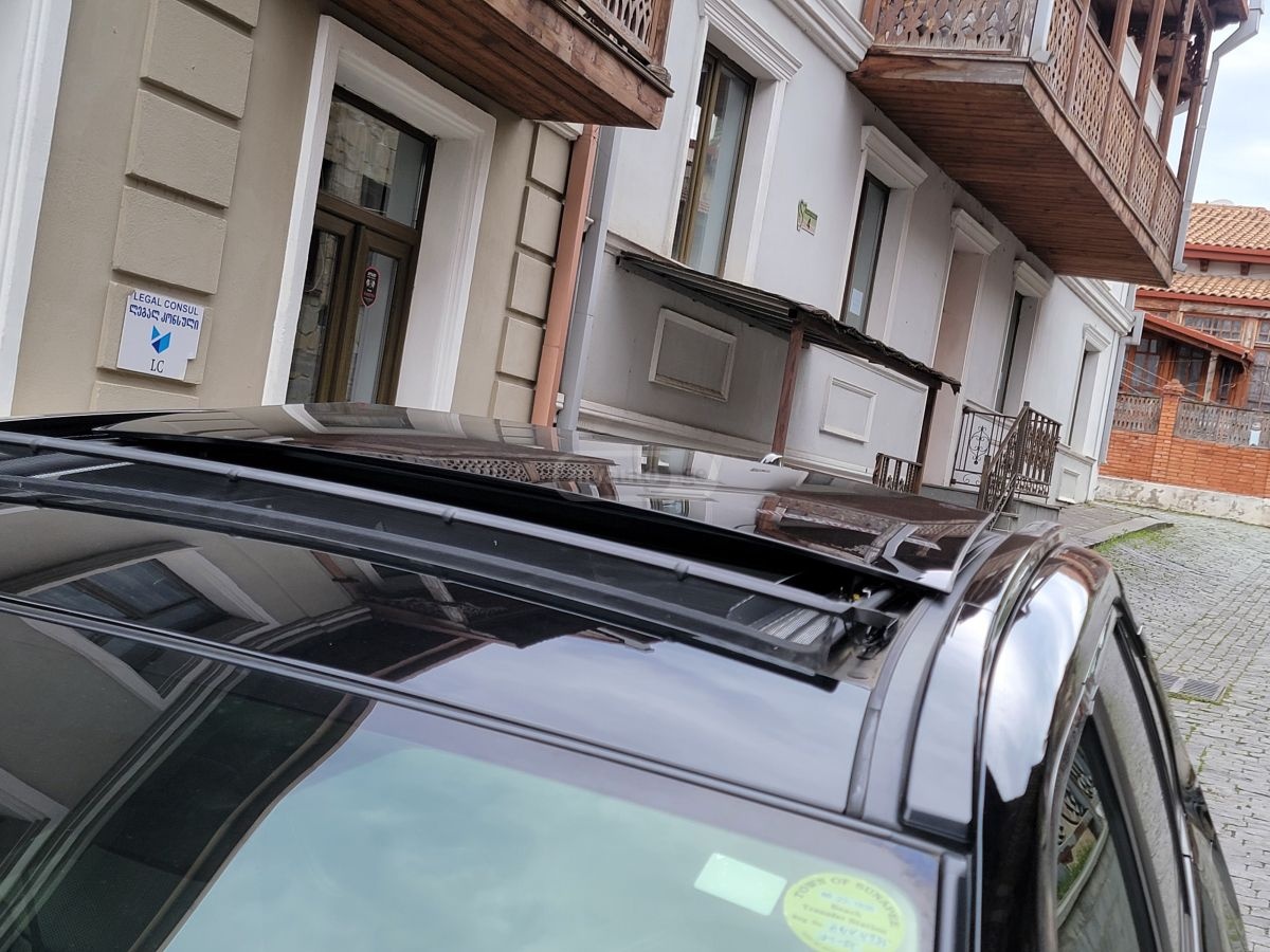 Toyota RAV 4 - фото 4