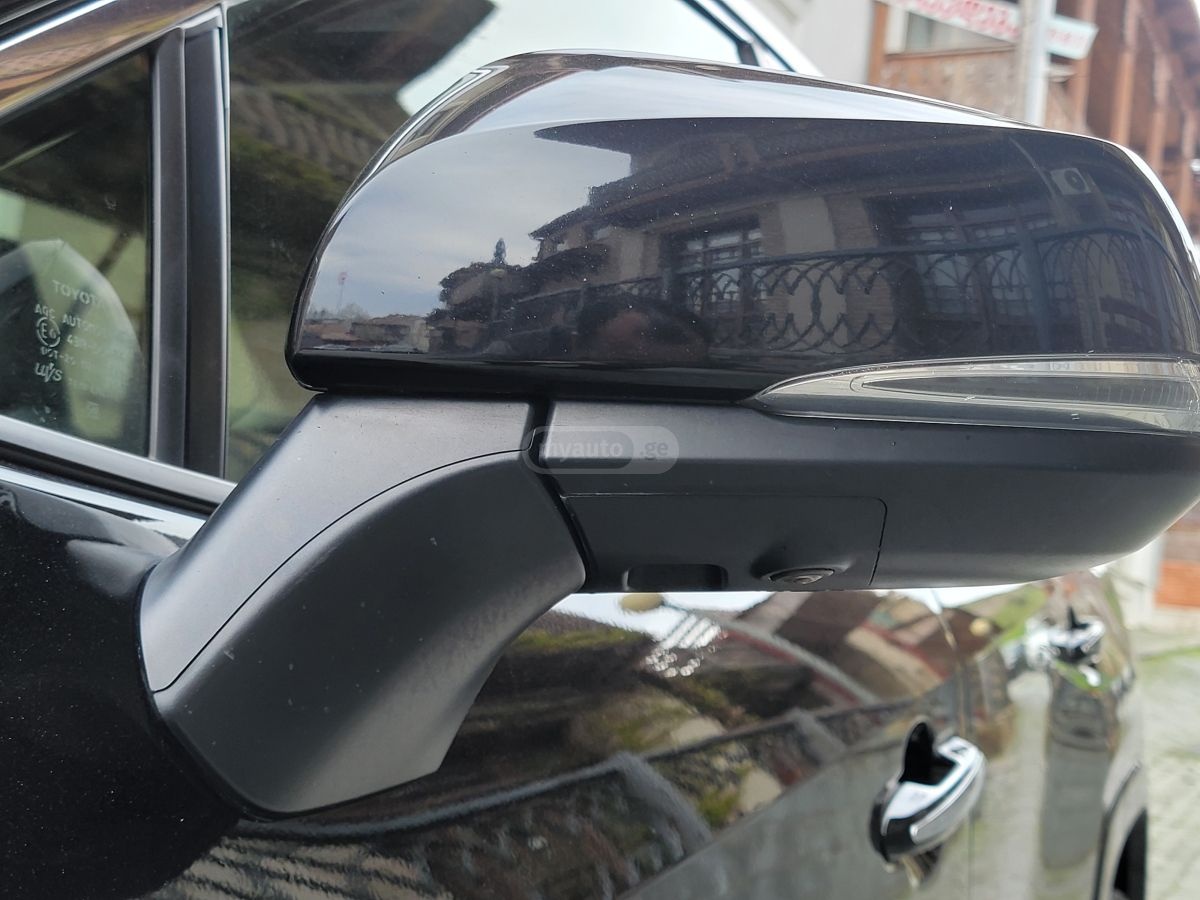 Toyota RAV 4 - фото 5