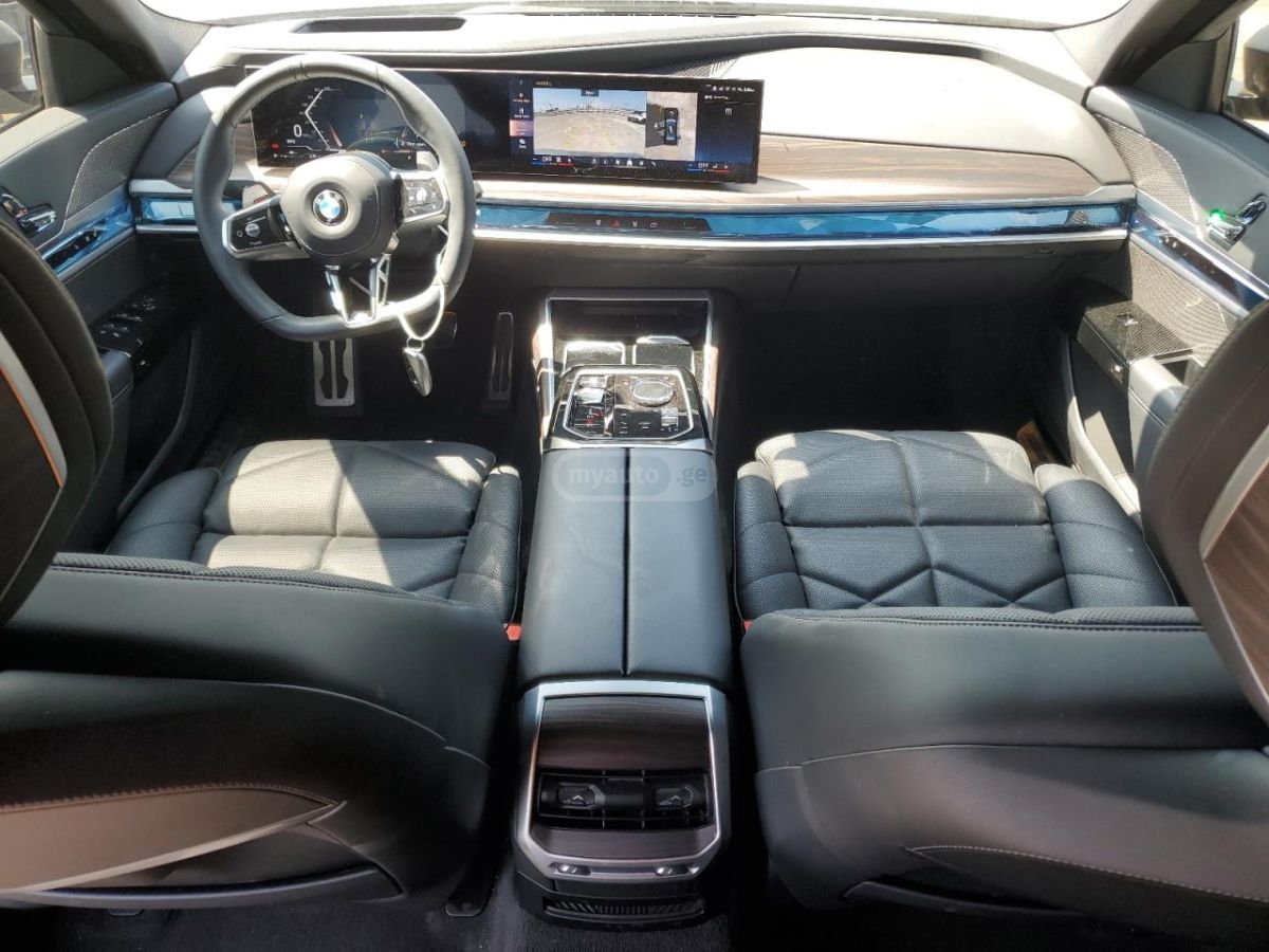 BMW 740 2023 — миниатюра 11