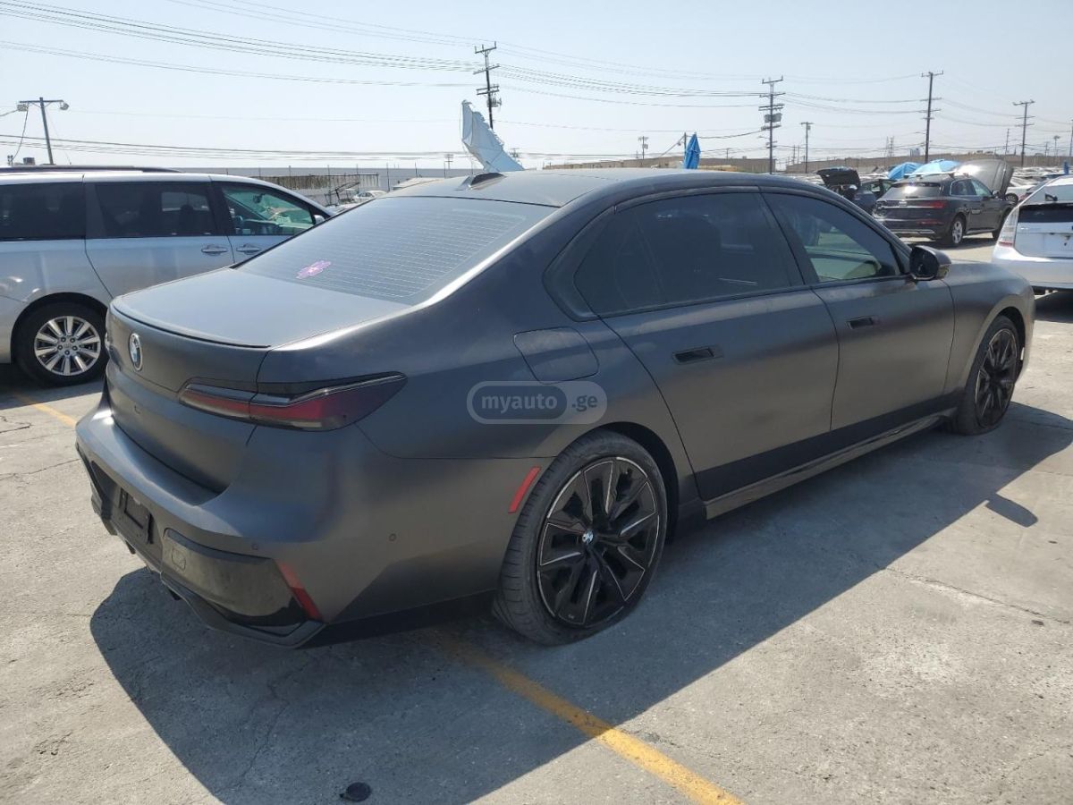 BMW 740 2023 — миниатюра 5