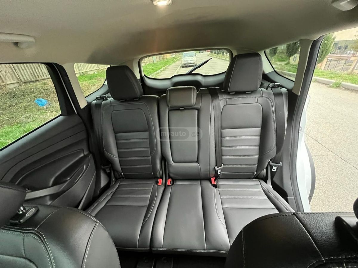 Ford Escape - фото 12