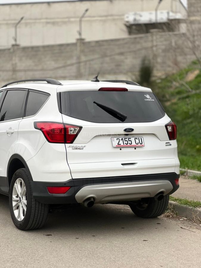 Ford Escape - фото 8