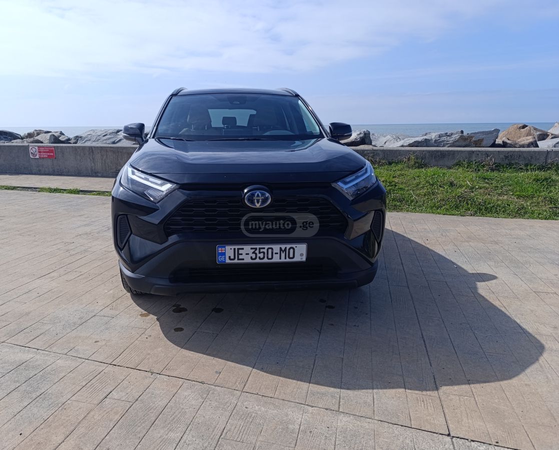 Toyota LE 4dr All-Wheel Drive Automat — миниатюра 1