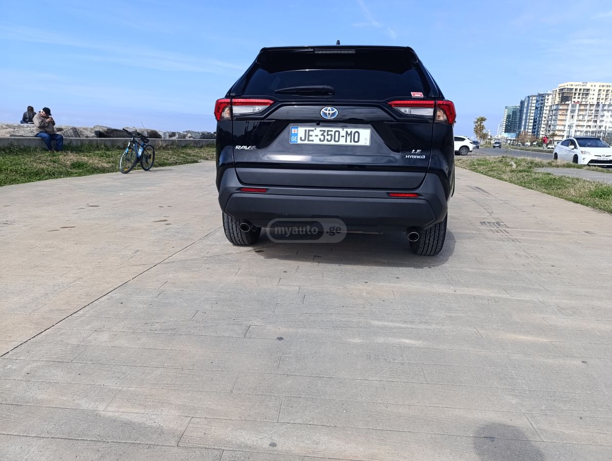 Toyota LE 4dr All-Wheel Drive Automat — миниатюра 5