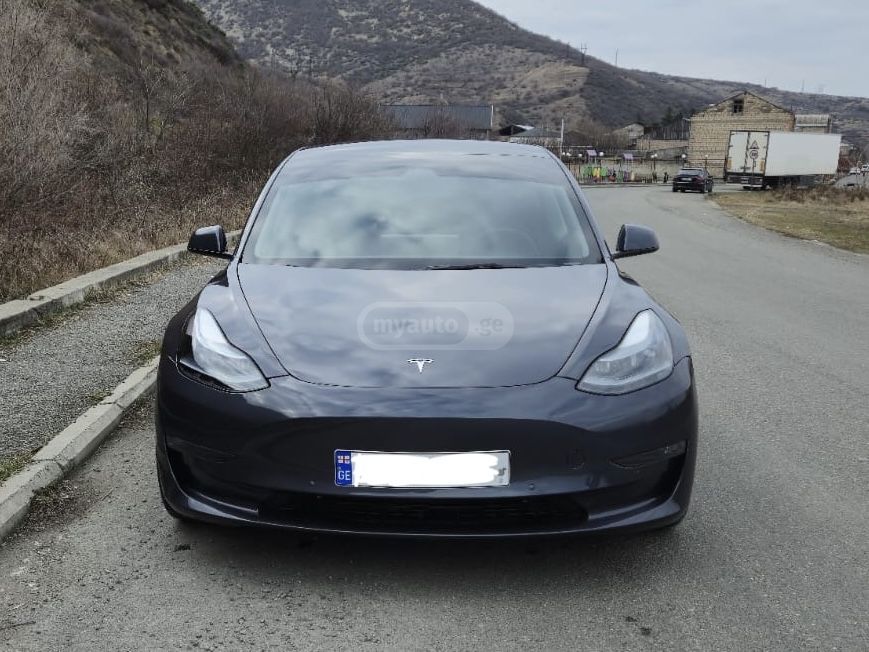Tesla Model 3 - фото 3