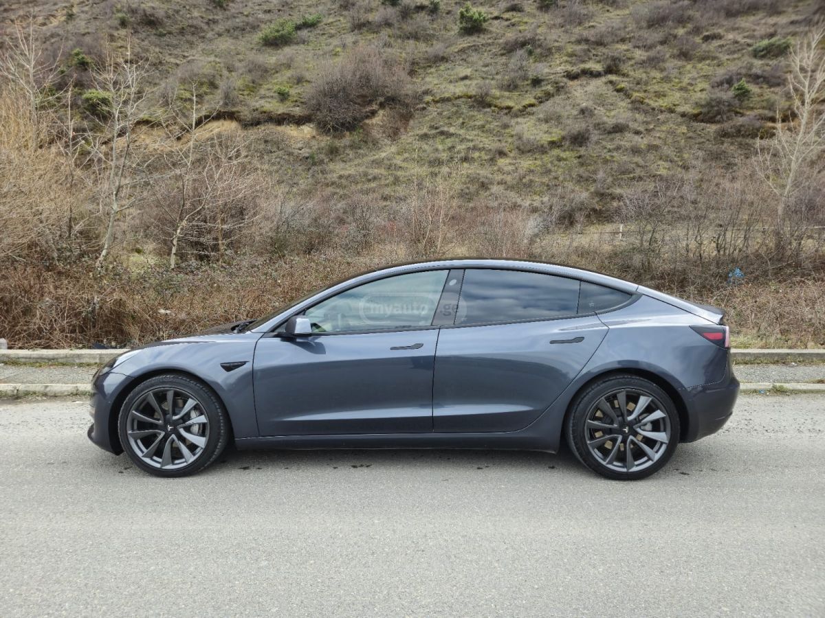 Tesla Model 3 - фото 6
