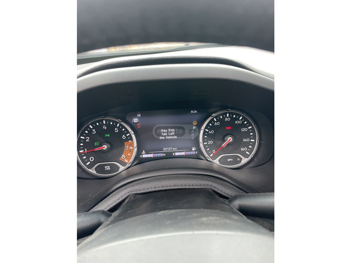 Jeep Renegade - фото 2