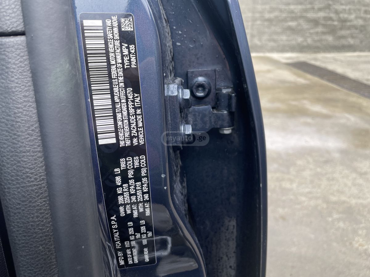 Jeep Renegade - фото 3