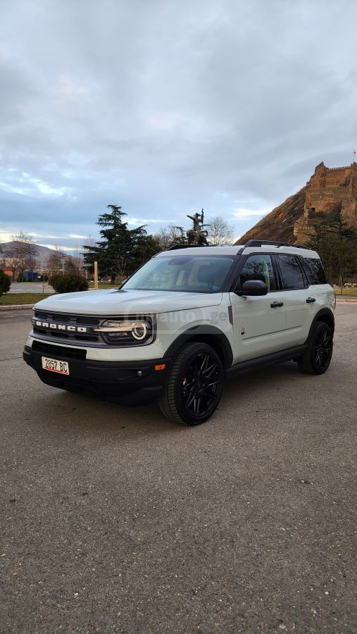 Ford Bronco - фото 2