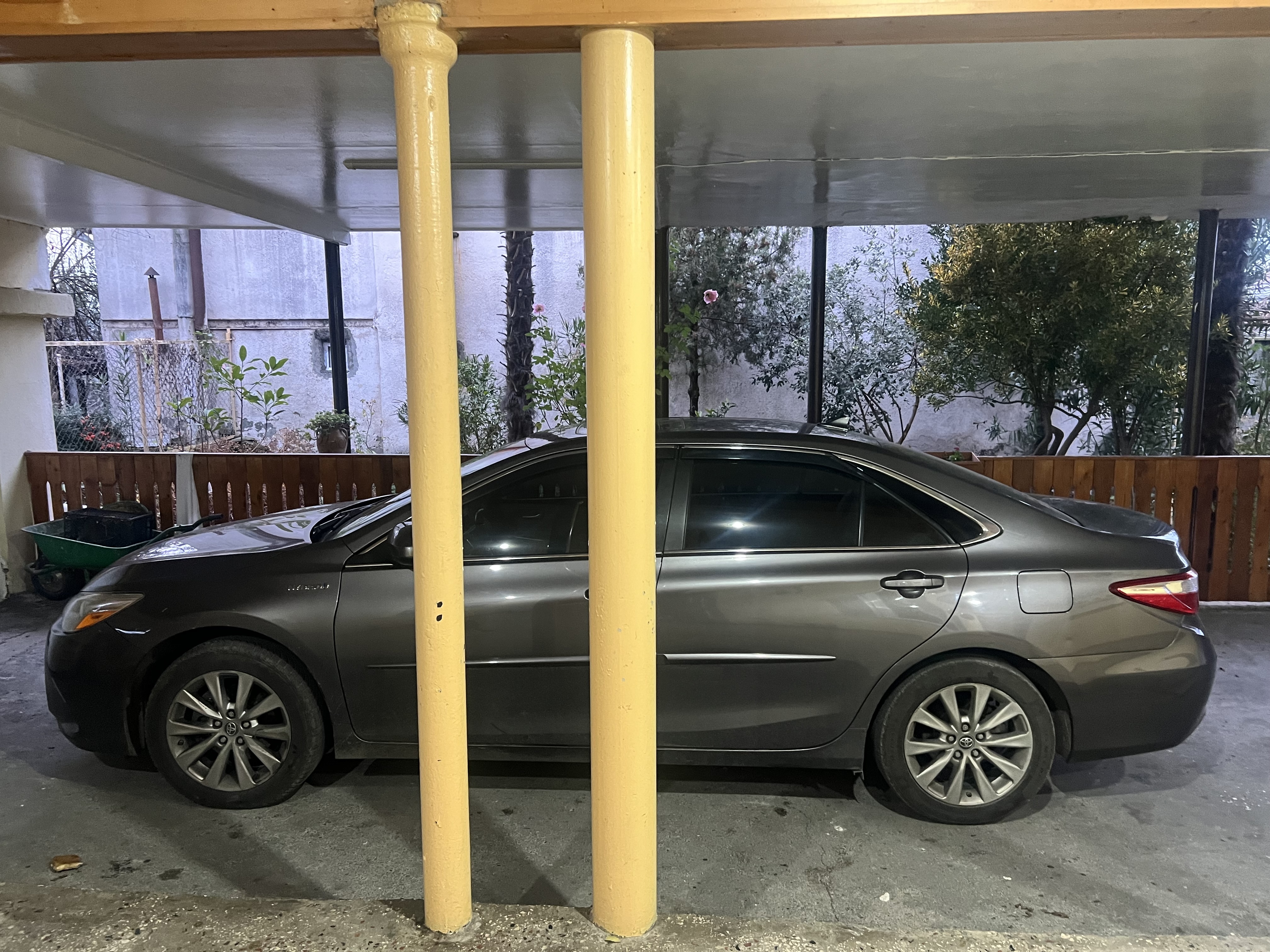 Toyota Camry - фото 4