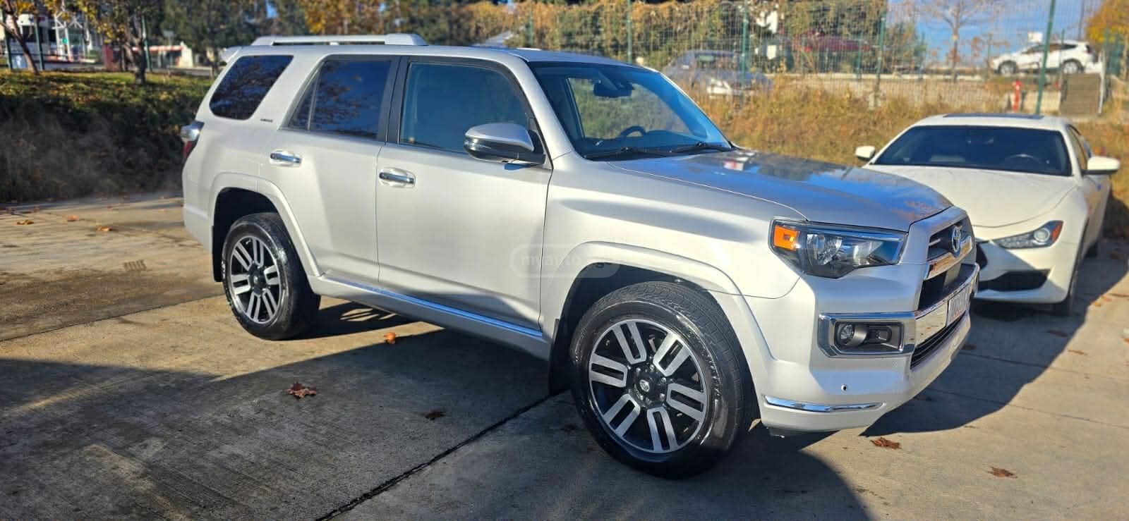 Toyota 4 Runner - фото 12