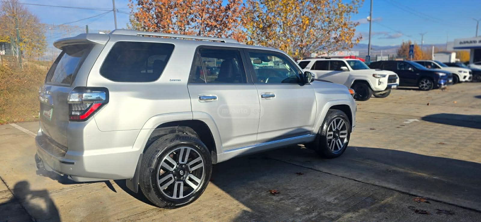 Toyota 4 Runner - фото 13