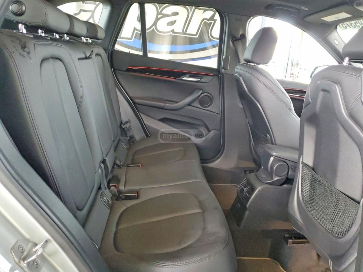 BMW X1 - фото 10