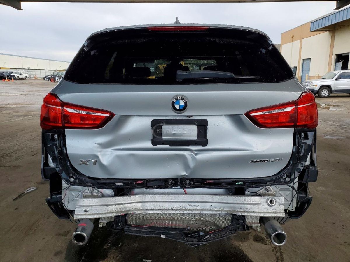 BMW X1 - фото 6