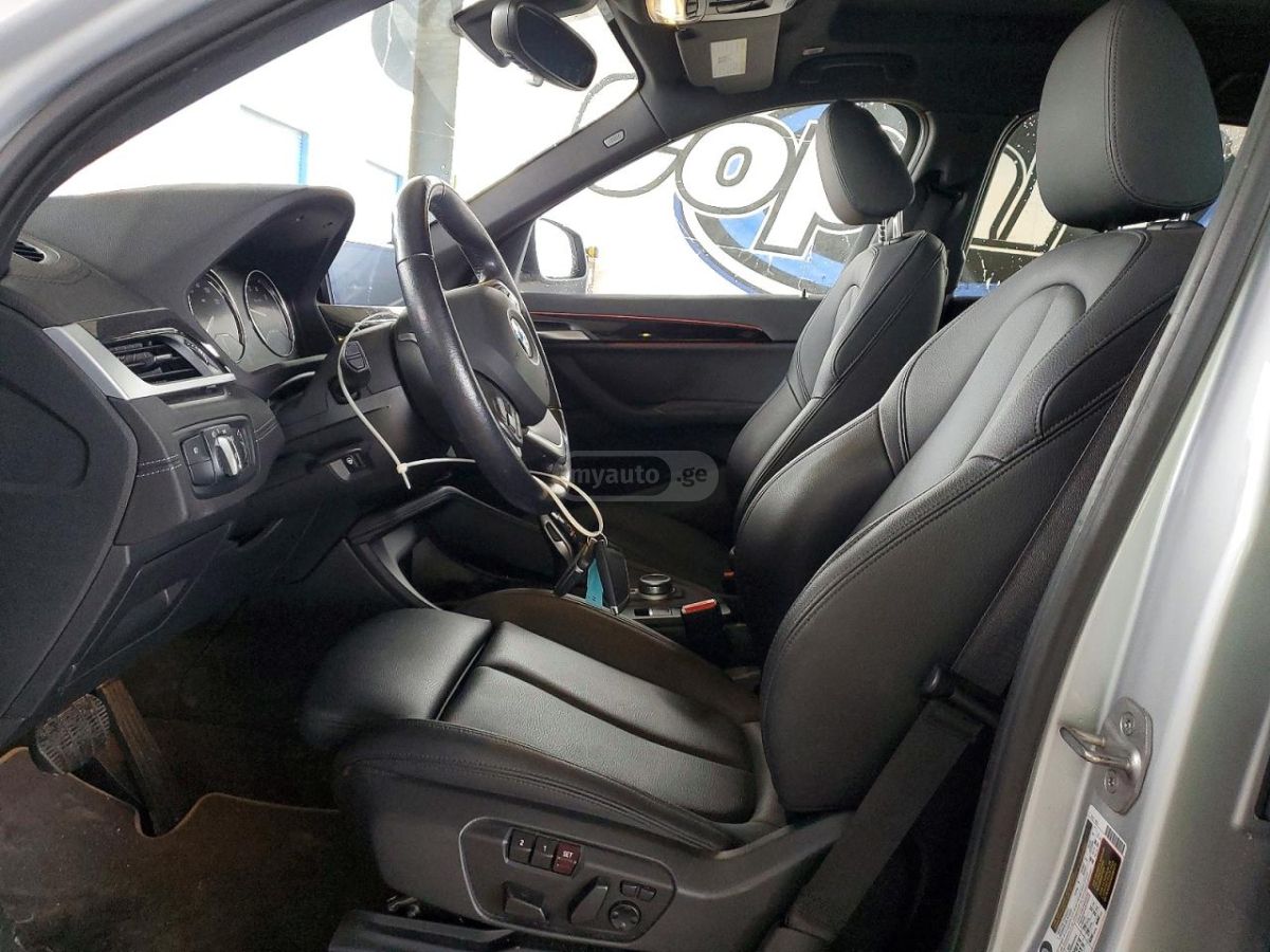 BMW X1 - фото 7
