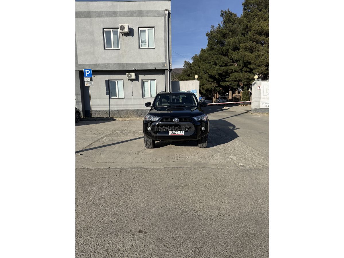 Toyota 4 Runner - фото 1