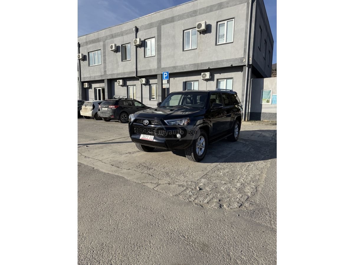 Toyota 4 Runner - фото 3