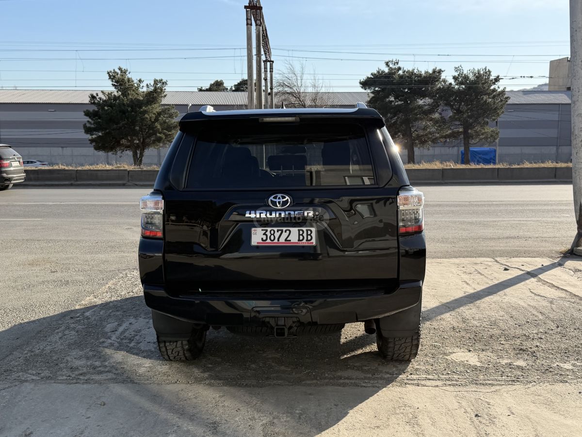 Toyota 4 Runner - фото 4