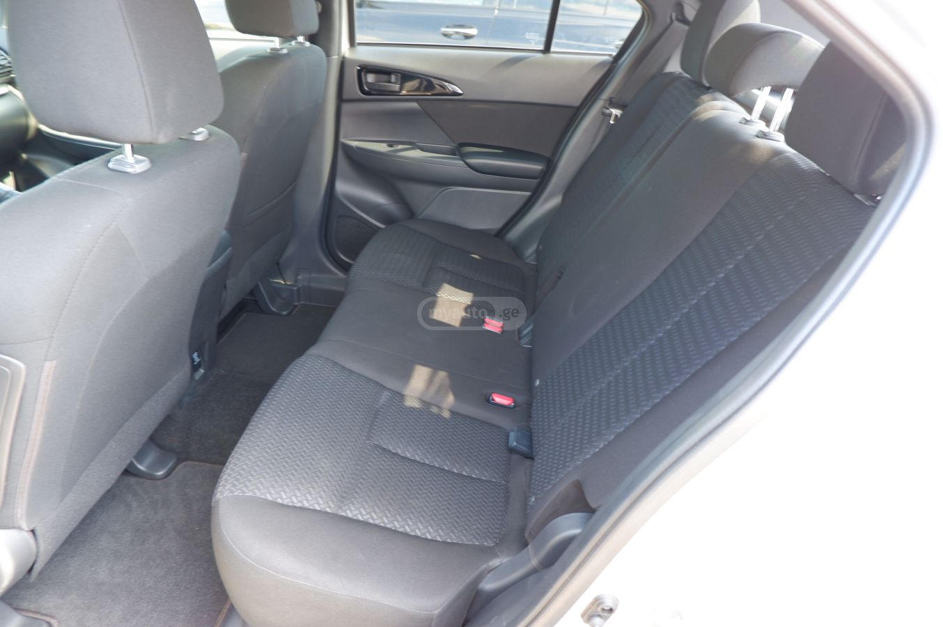 Mitsubishi Eclipse 2024 — миниатюра 8