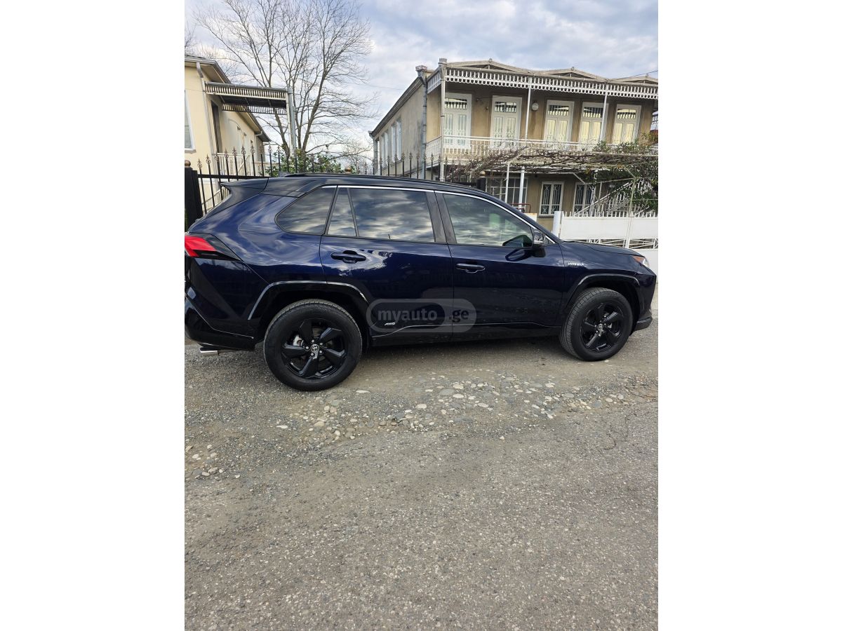 Toyota RAV 4 - фото 5