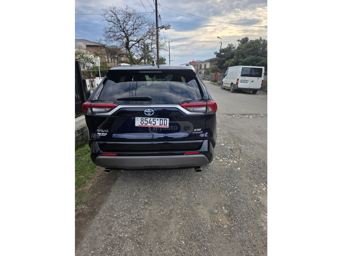 Toyota RAV 4 - фото 6