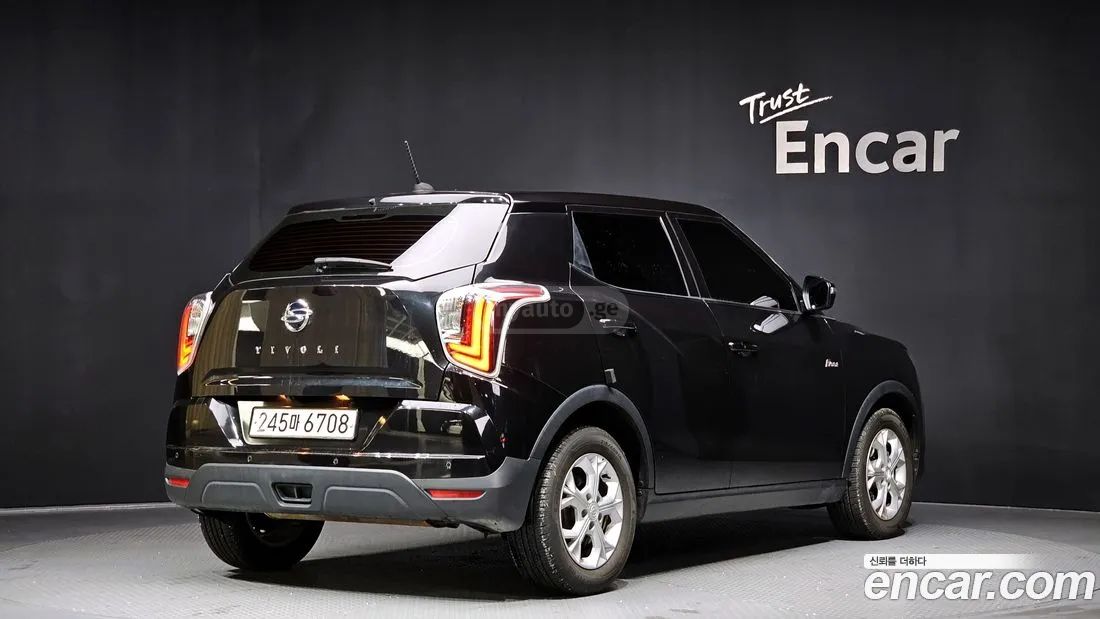 Ssangyong Tivoli - фото 2