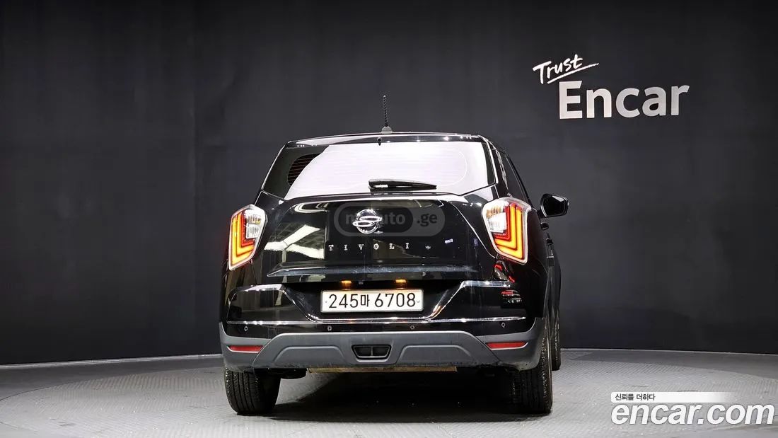 Ssangyong Tivoli - фото 4