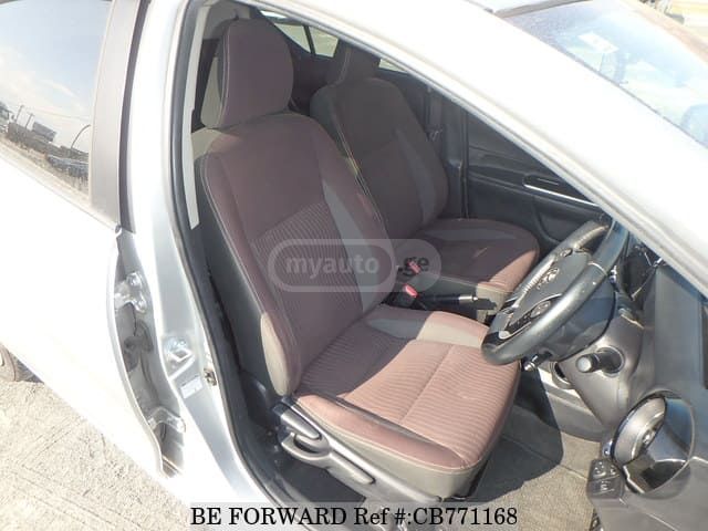 Toyota Aqua - фото 10