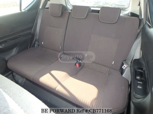 Toyota Aqua - фото 12