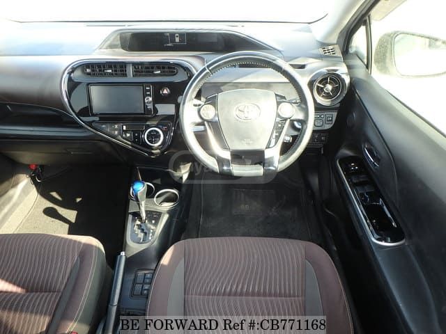 Toyota Aqua - фото 13