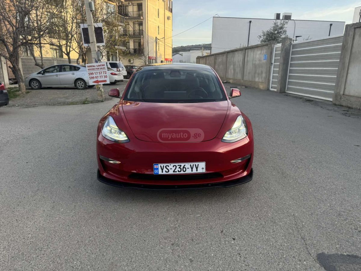 Tesla Model 3 - фото 2
