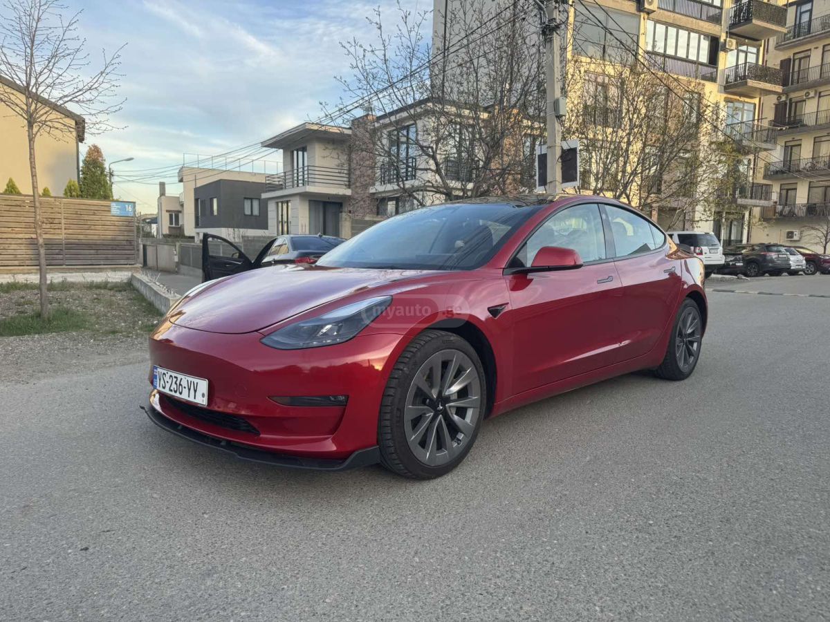 Tesla Model 3 - фото 3
