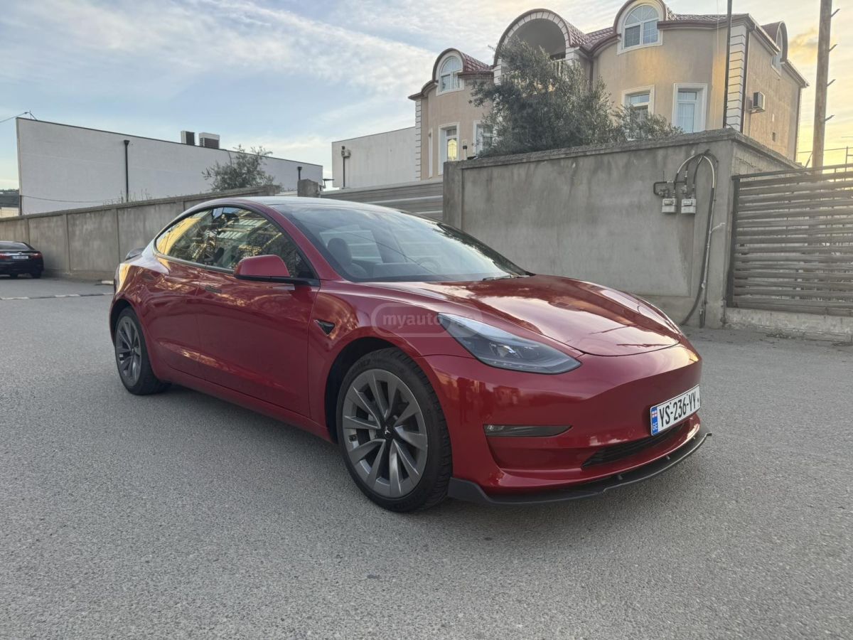 Tesla Model 3 - фото 4