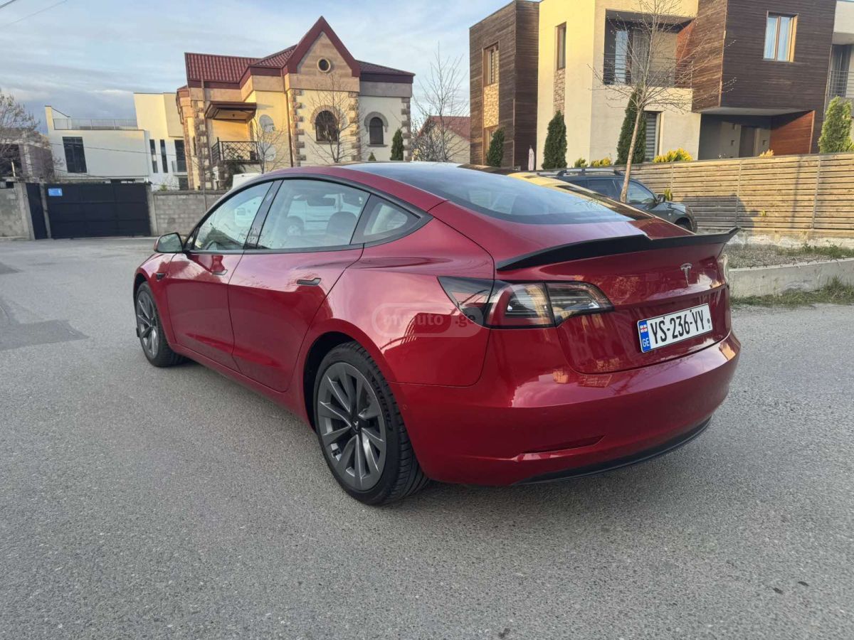 Tesla Model 3 - фото 5